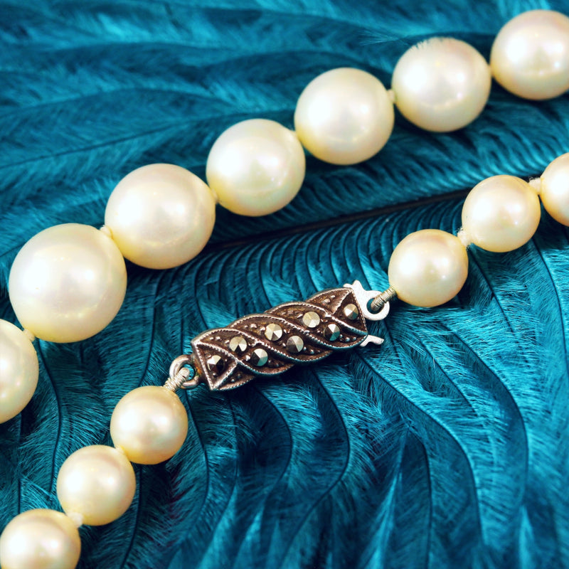 Lovely Quality Vintage Faux Pearl Necklace Fetheray