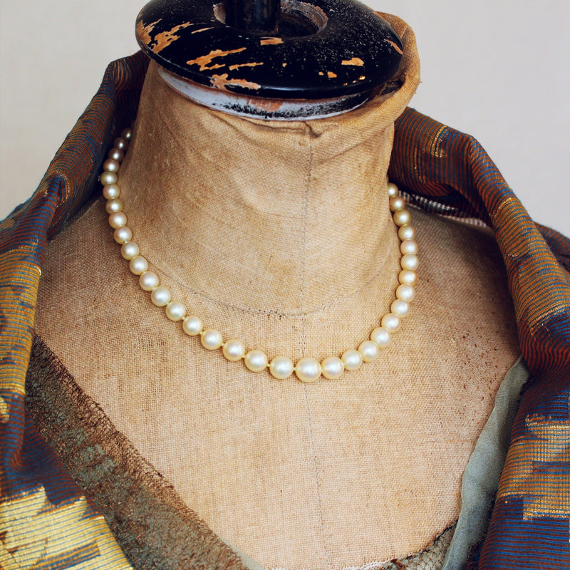 Vintage pearl necklace outlet value
