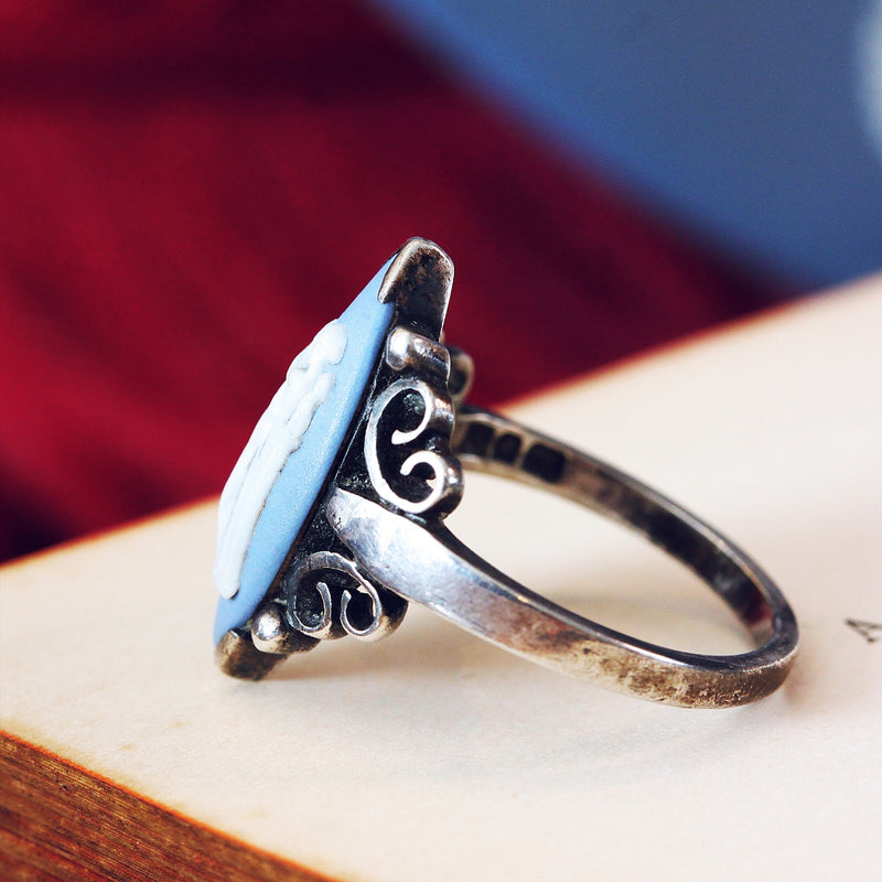 Date 1954 Vintage Wedgewood Dress Ring