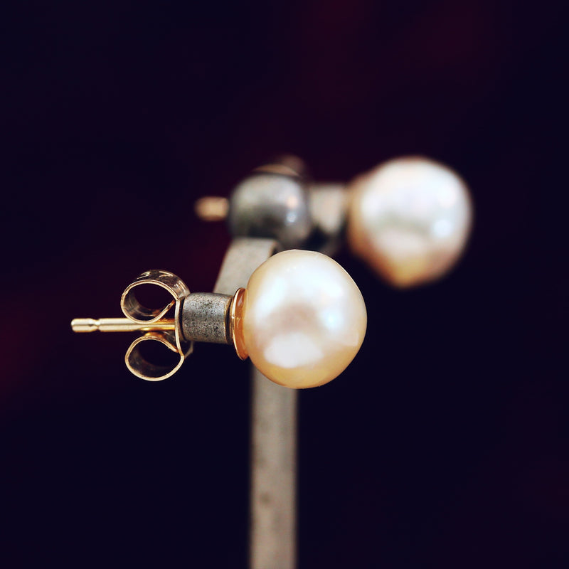 Vintage Freshwater Pearl Stud Earrings on 9ct Gold