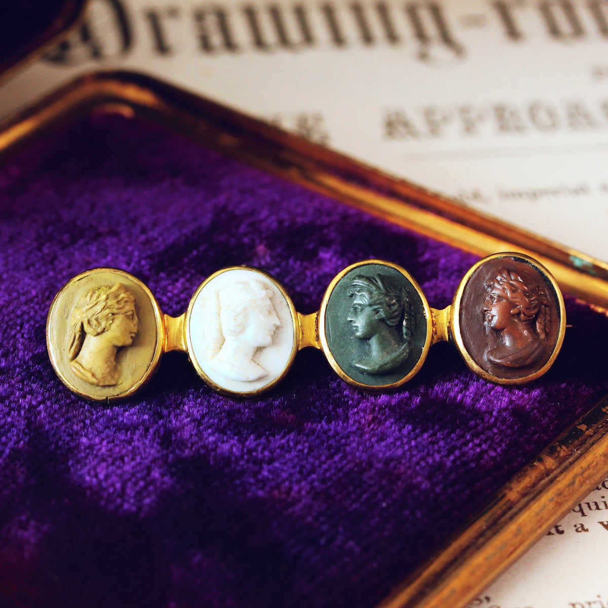 Victorian Pompeii Souvenir Lava Brooch in 15ct Gold