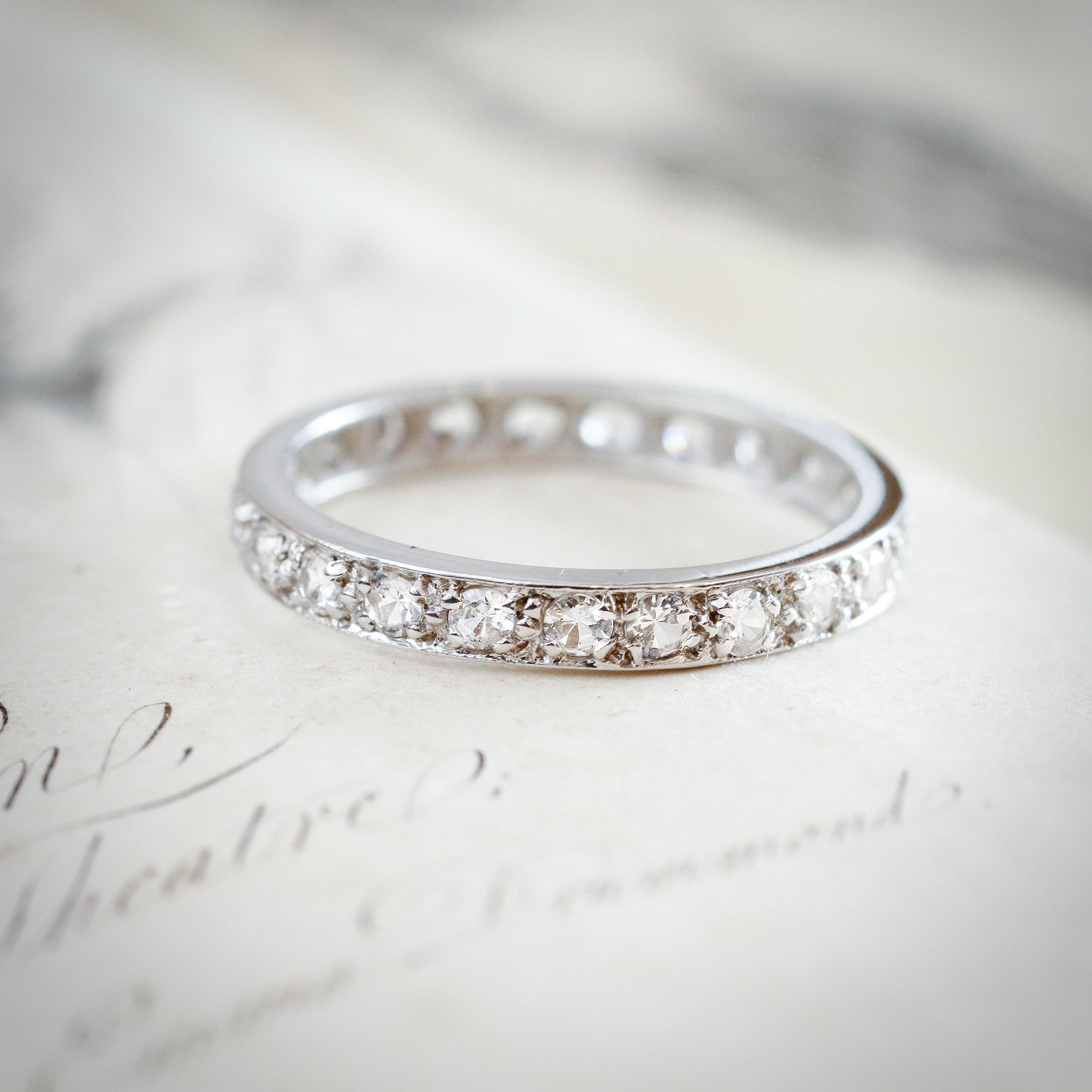 Vintage style outlet eternity band