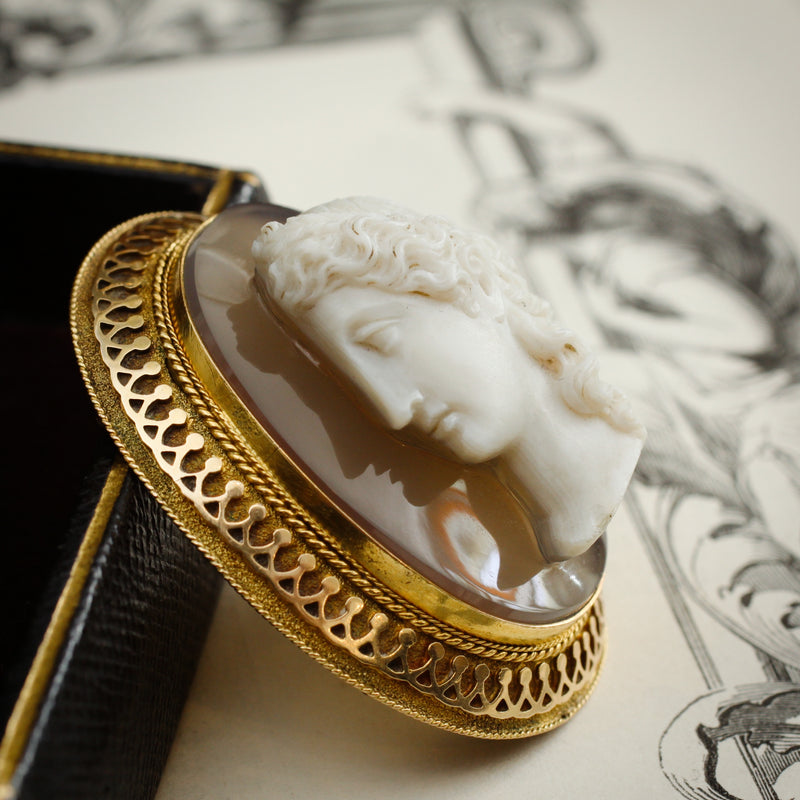 Majestic Superior Quality Antique Onyx Cameo Brooch