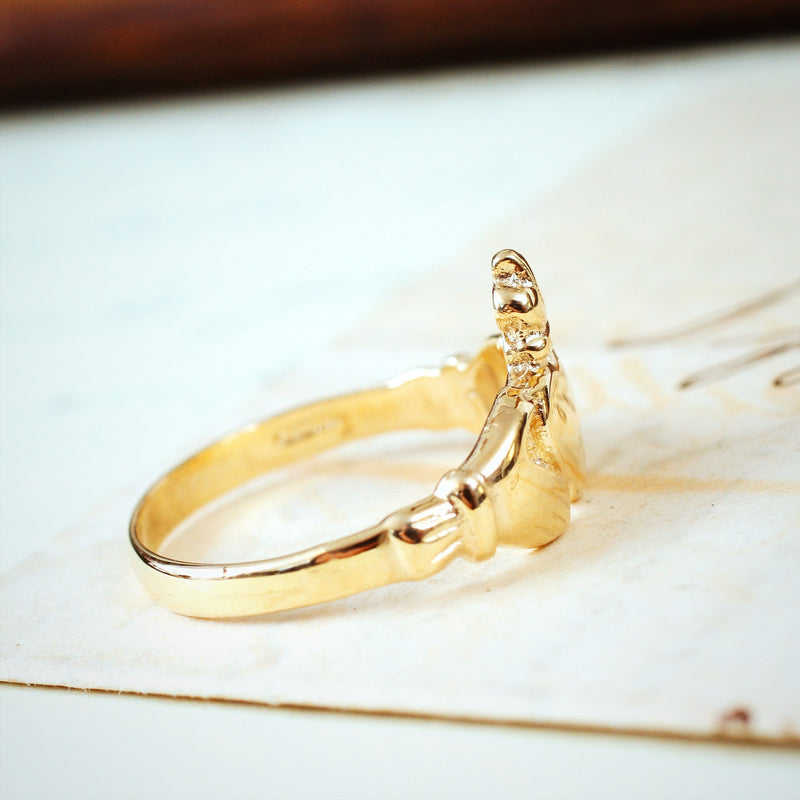 Antique Style 9ct Gold Claddagh Ring