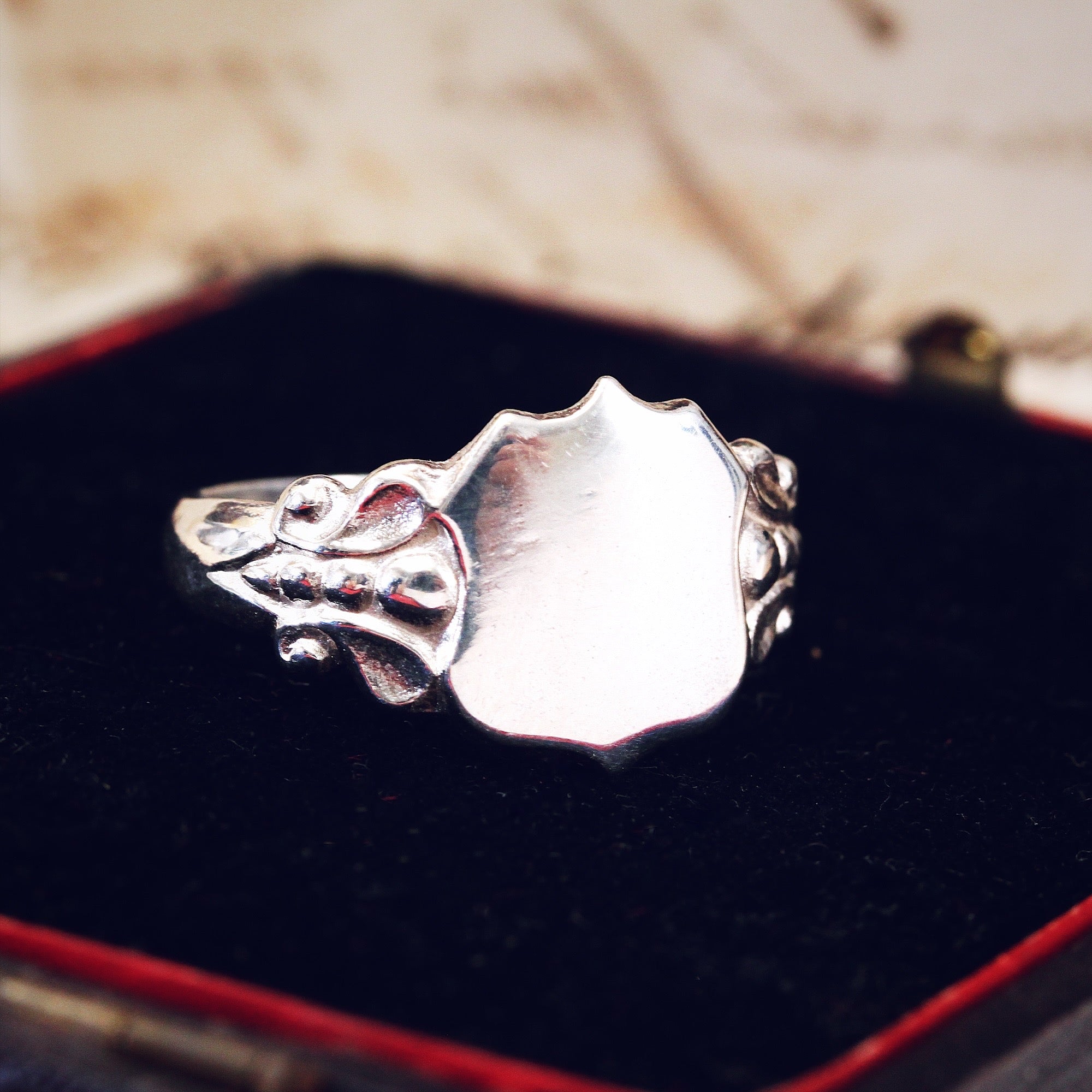 Vintage Style Silver Shield Signet Ring – Fetheray