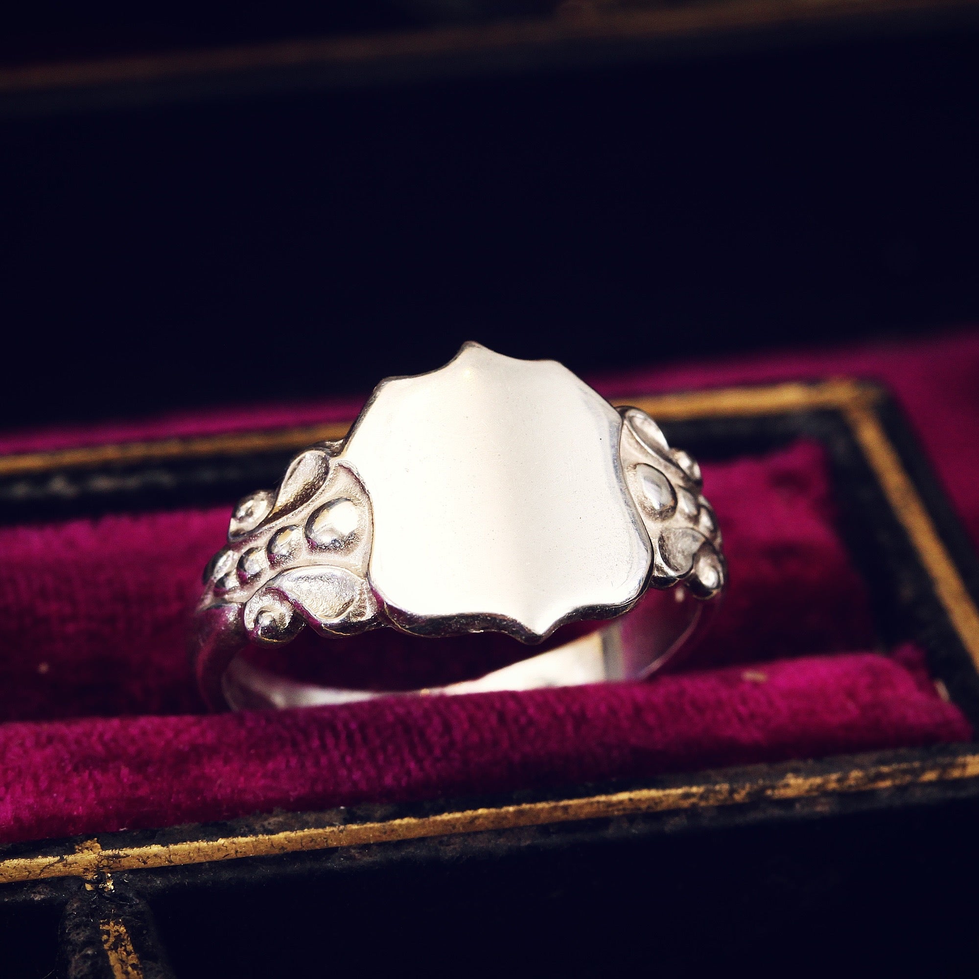 Vintage Style Silver Shield Signet Ring – Fetheray