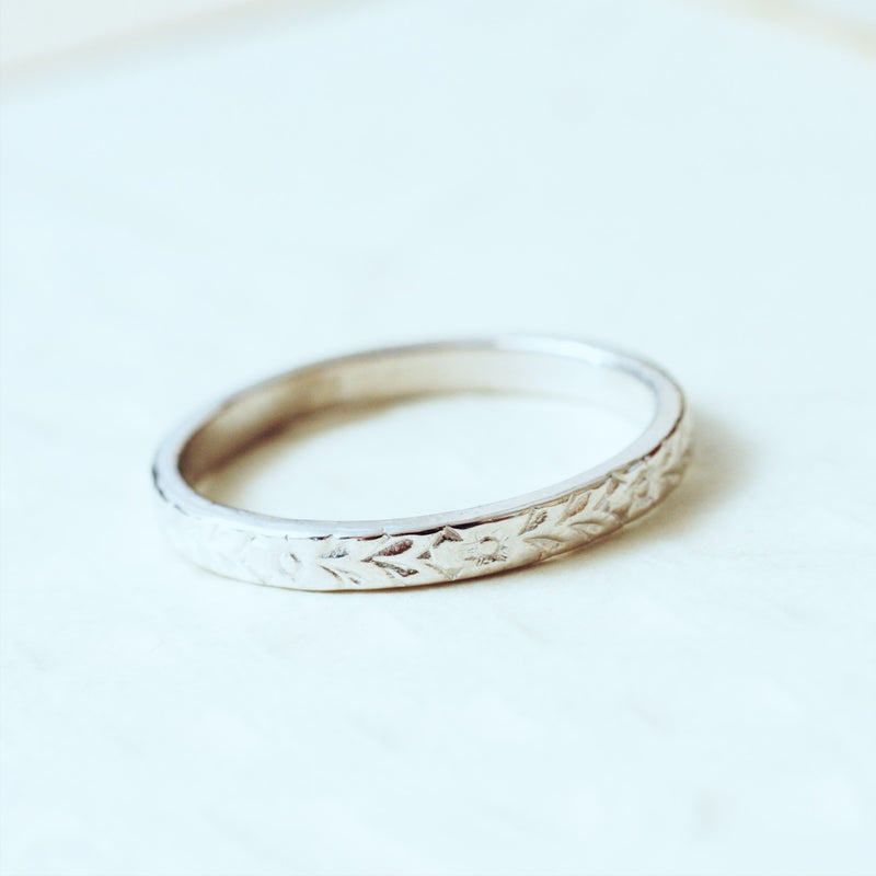 Vintage Style 'Flora' White Gold Wedding Ring