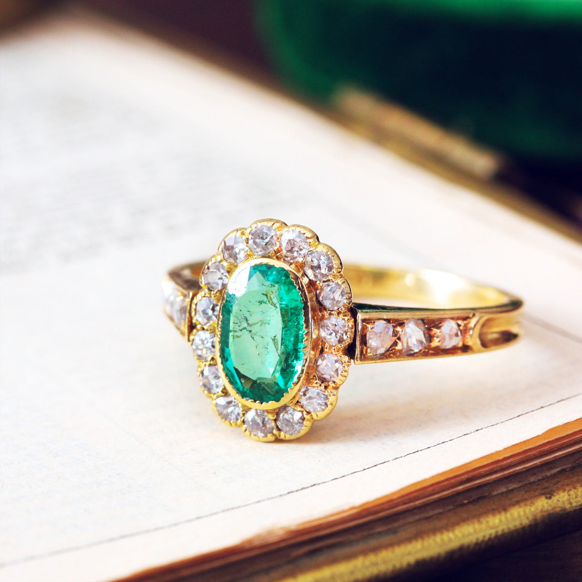 Vintage Emerald & Diamond Cluster Ring