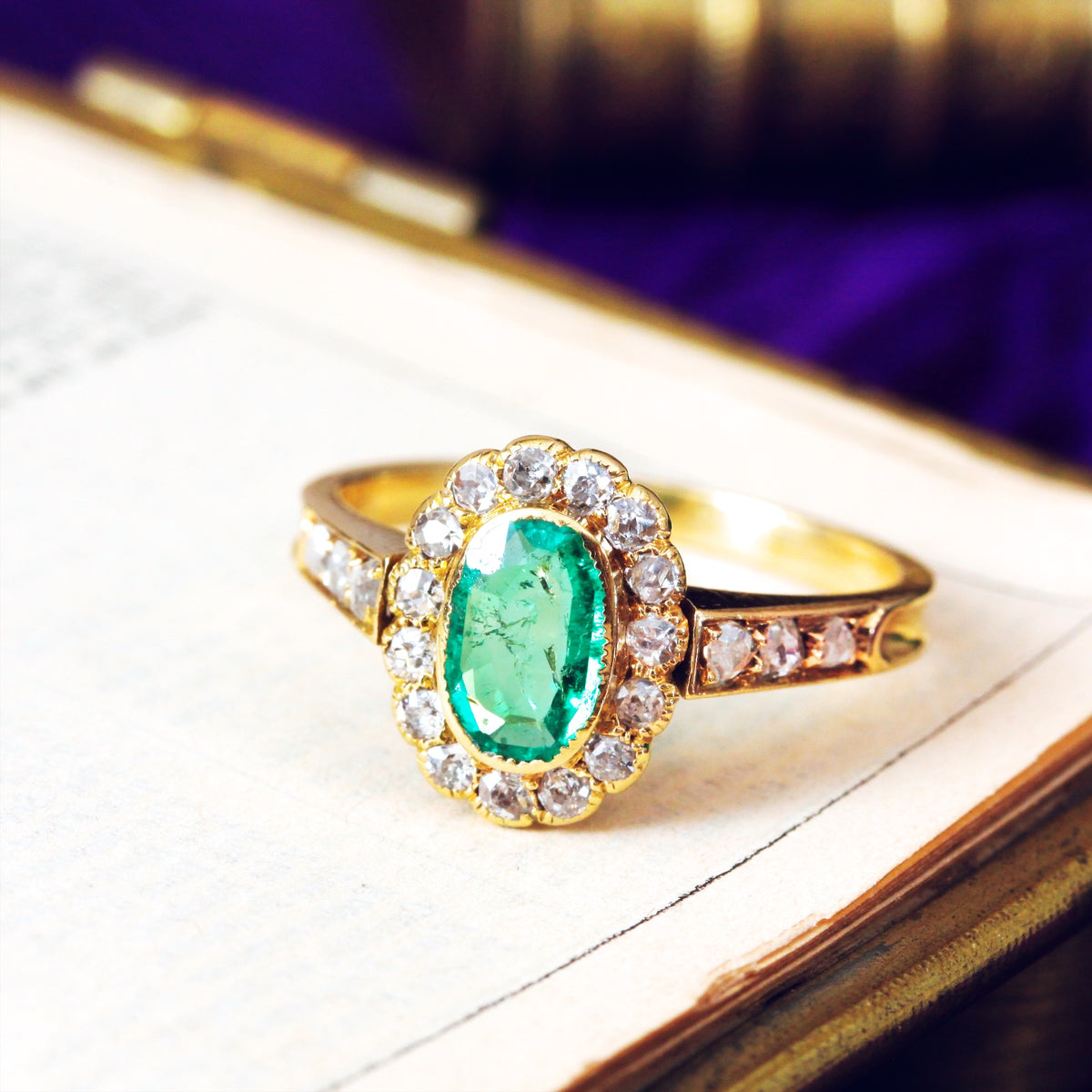 Vintage Emerald & Diamond Cluster Ring