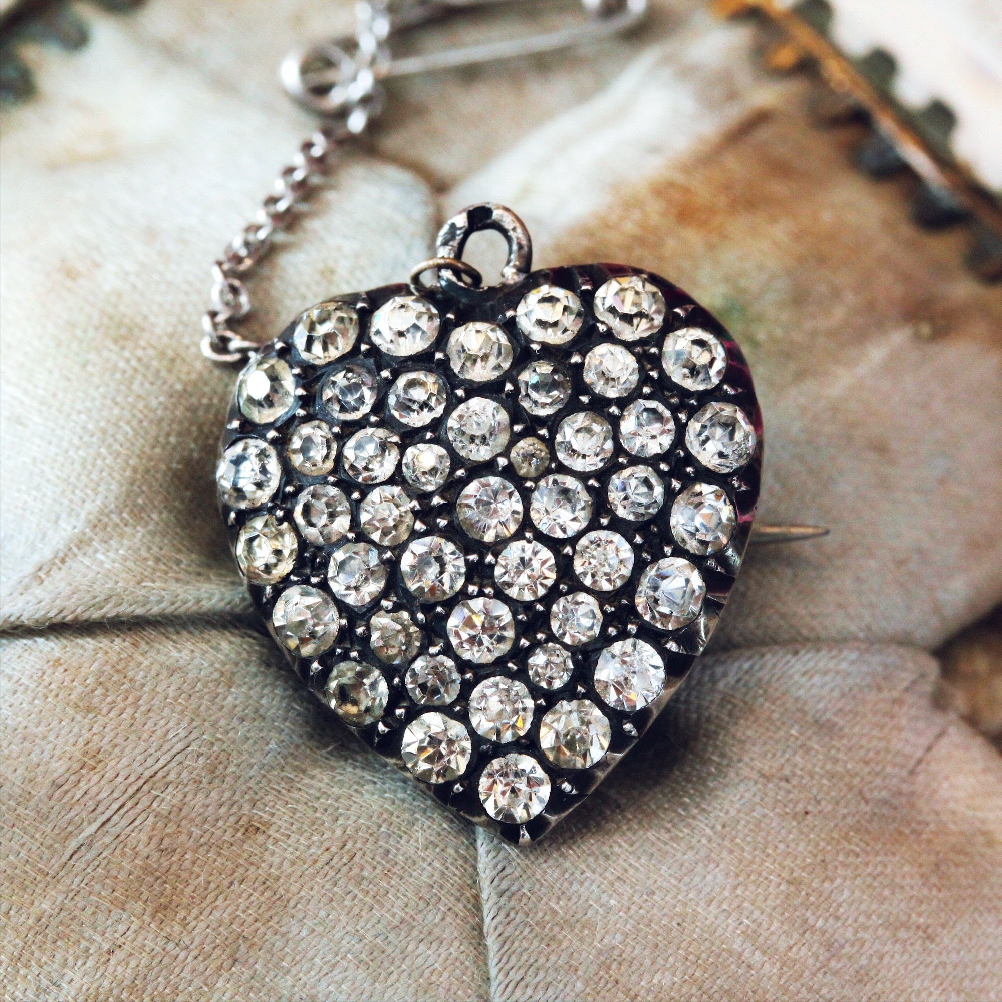 Antique Victorian Sparkled Heart Brooch – Fetheray